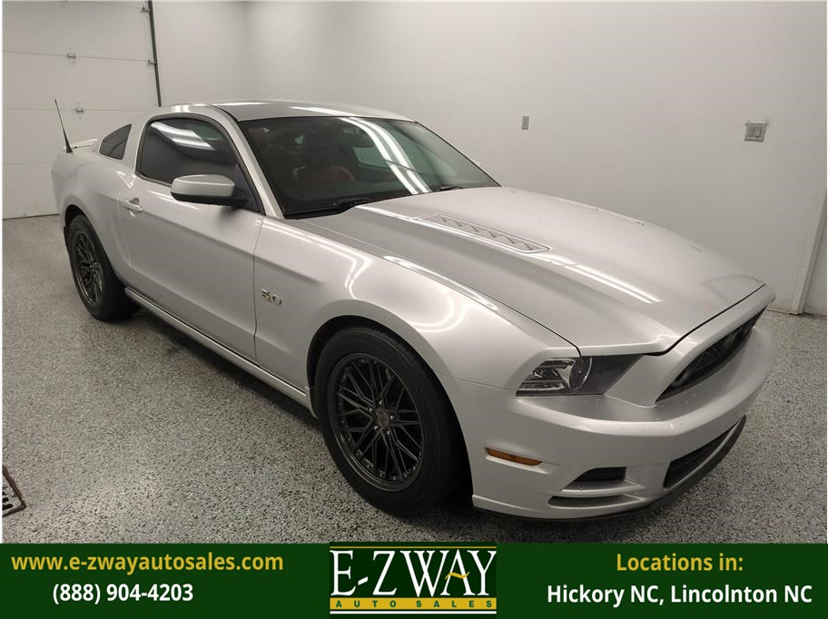 2014 Ford Mustang GT Premium's photo