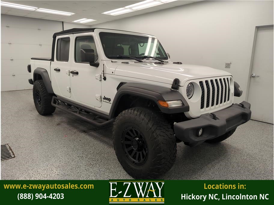 2020 Jeep Gladiator Sport S's photo