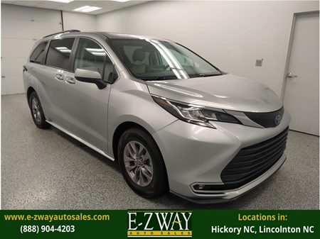 2023 Toyota Sienna XLE