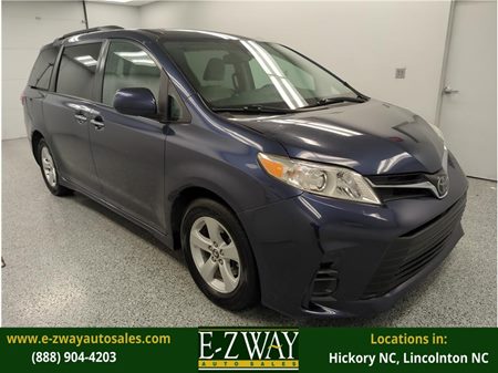 2019 Toyota Sienna LE