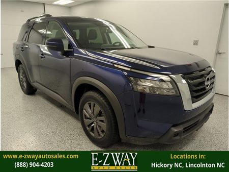 2025 Nissan Pathfinder SV