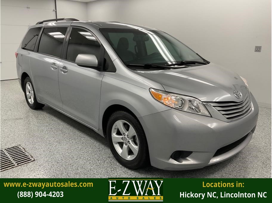 Sold 2017 Toyota Sienna LE in Hickory
