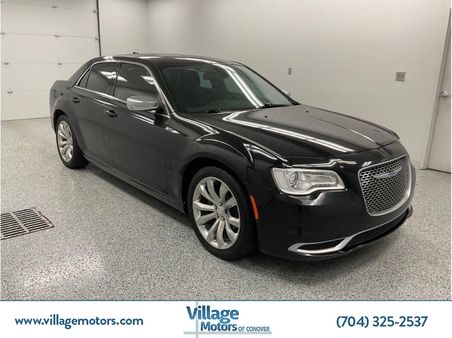 2019 Chrysler 300 Touring