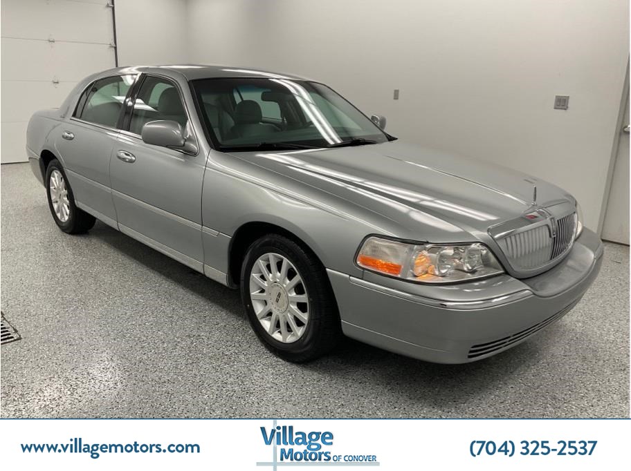 2006 Lincoln Town Car Signature