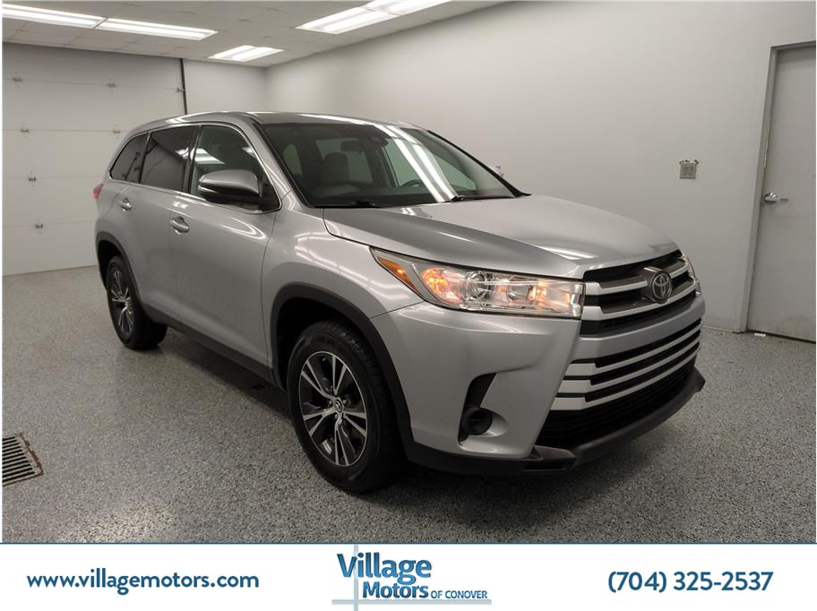 2019 Toyota Highlander LE