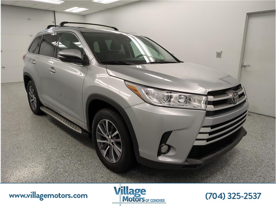 2017 Toyota Highlander SE