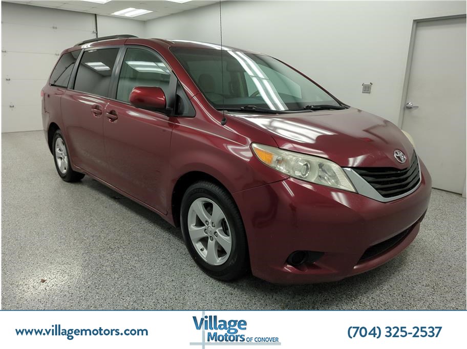 2014 Toyota Sienna LE