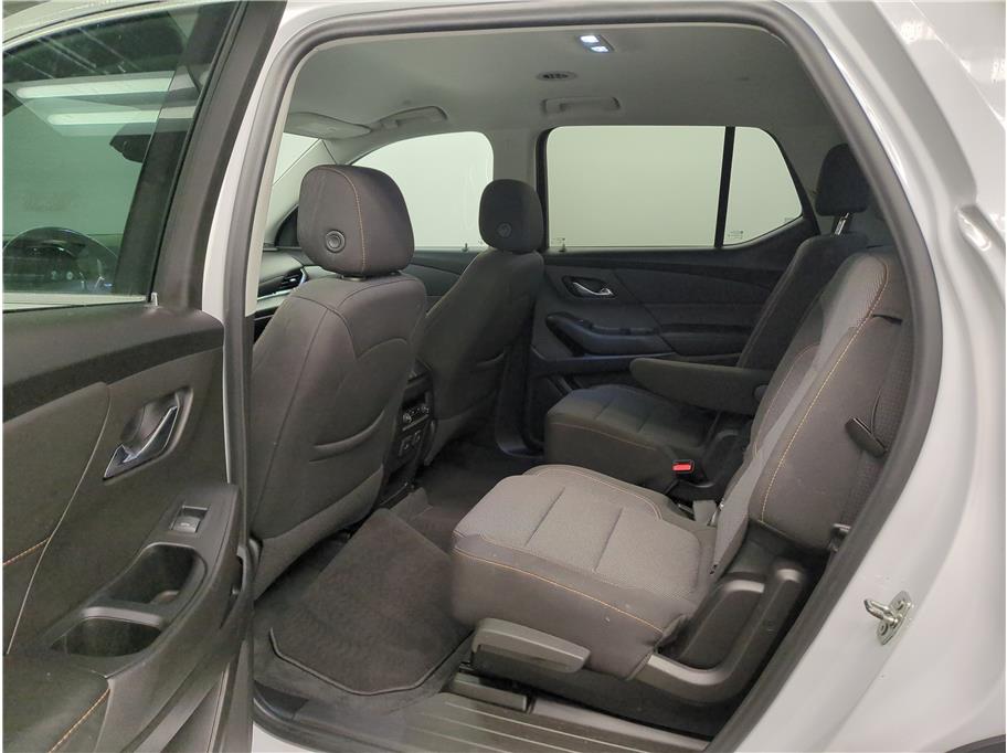 2021 Chevrolet Traverse Cloth photo 3