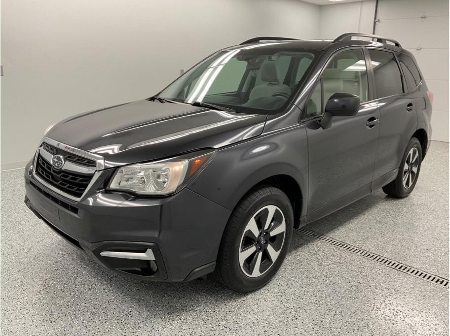 2018 Subaru Forester Premium photo 2