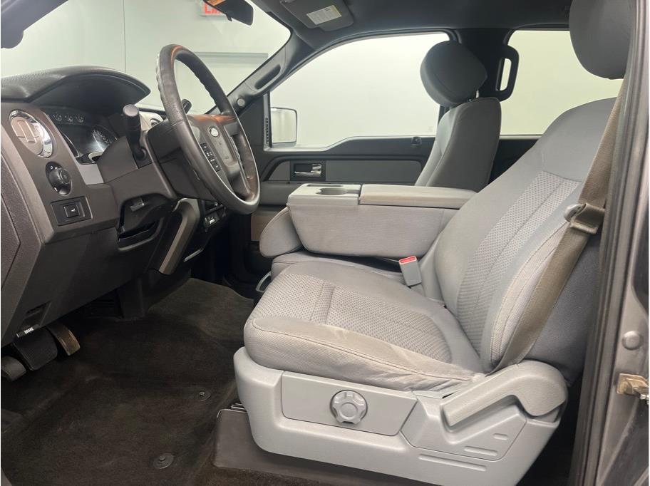 2014 Ford F-150 XLT photo 2