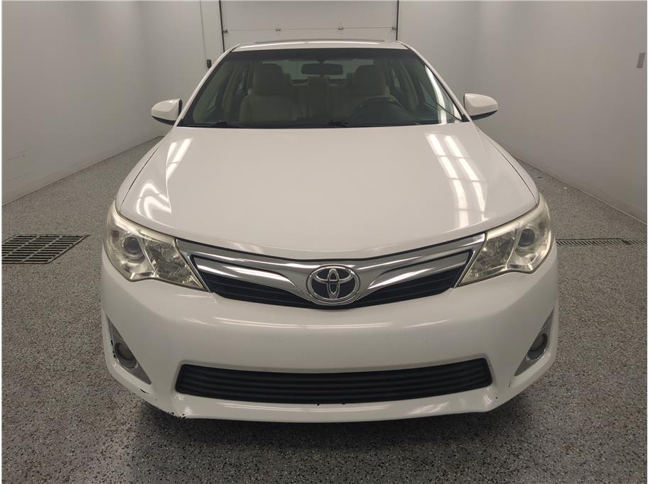 2012 Toyota Camry XLE photo 2