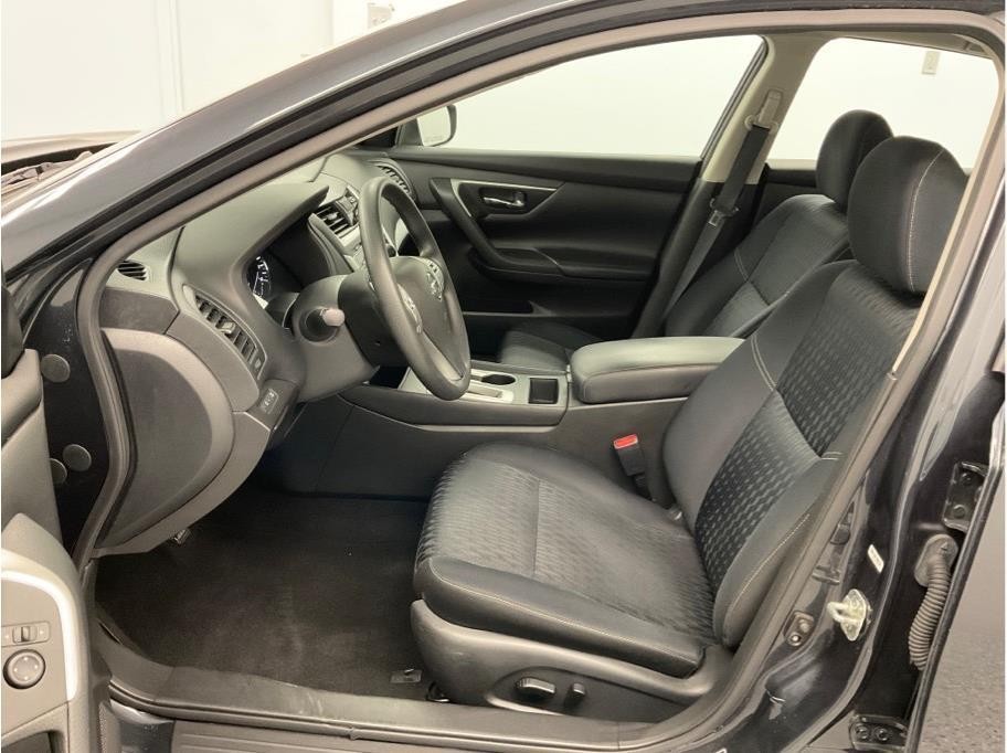 2018 Nissan Altima 2.5 S photo 2