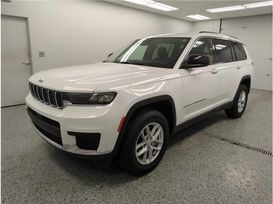 2023 Jeep Grand Cherokee Laredo photo 2