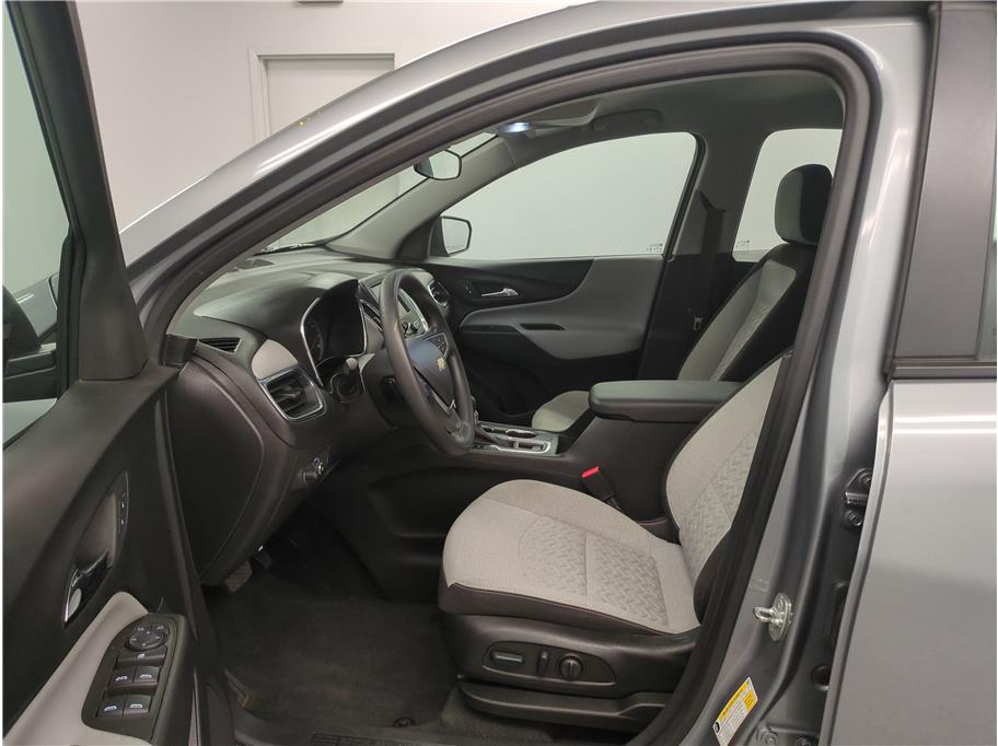 2023 Chevrolet Equinox LS photo 4