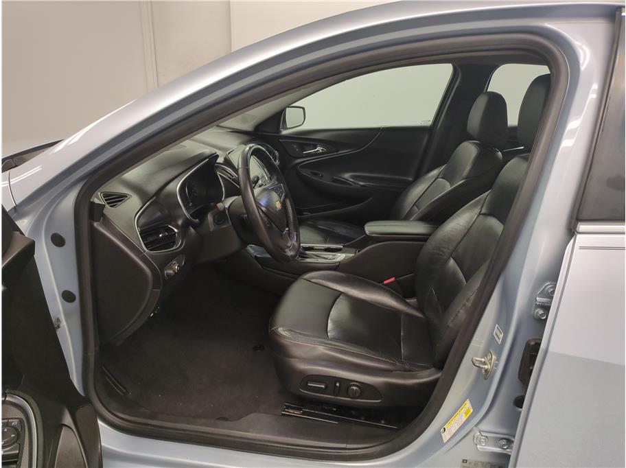 2017 Chevrolet Malibu 1LT photo 4