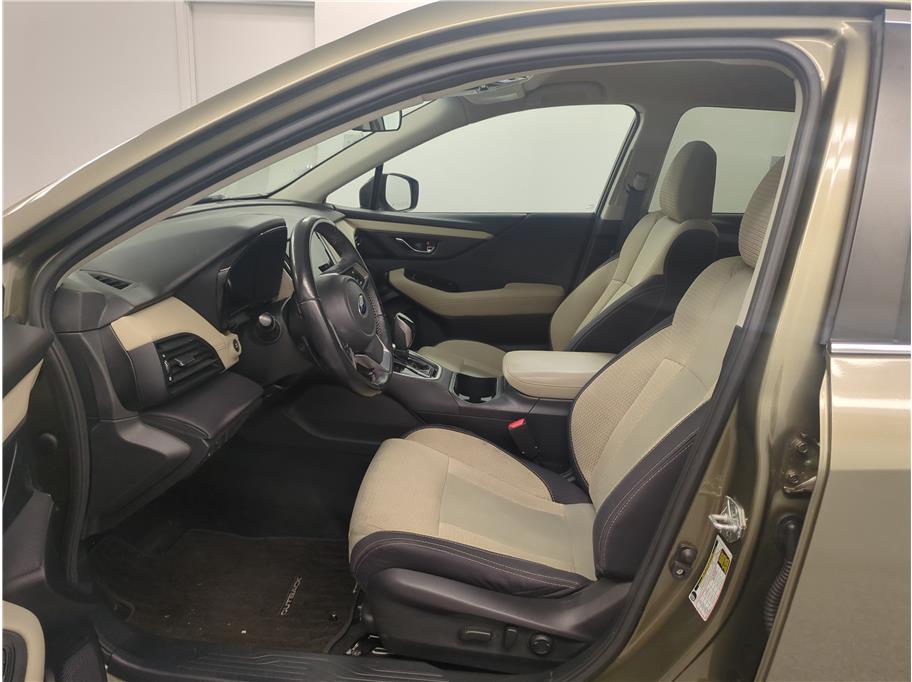 2022 Subaru Outback Premium photo 4