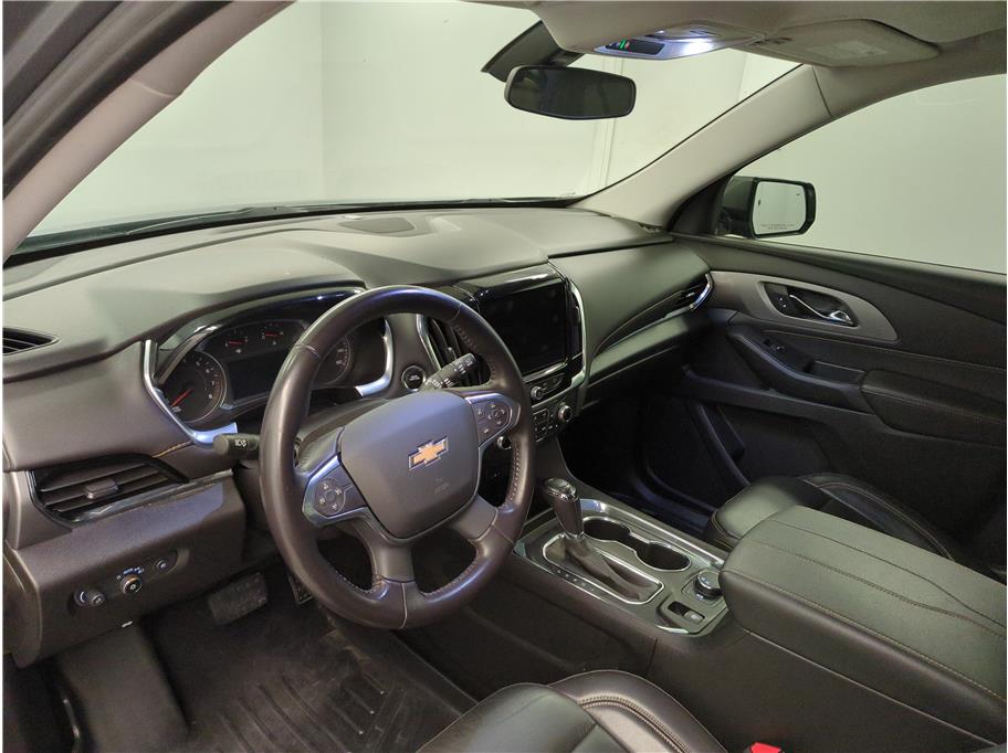 2020 Chevrolet Traverse Leather photo 3