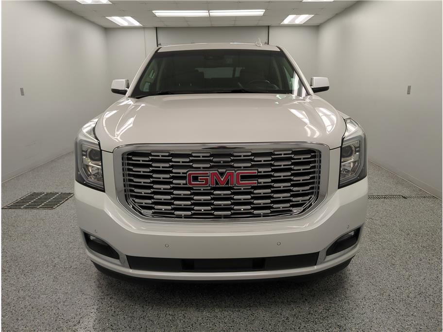 2019 Gmc Yukon Denali Ultimate photo 2