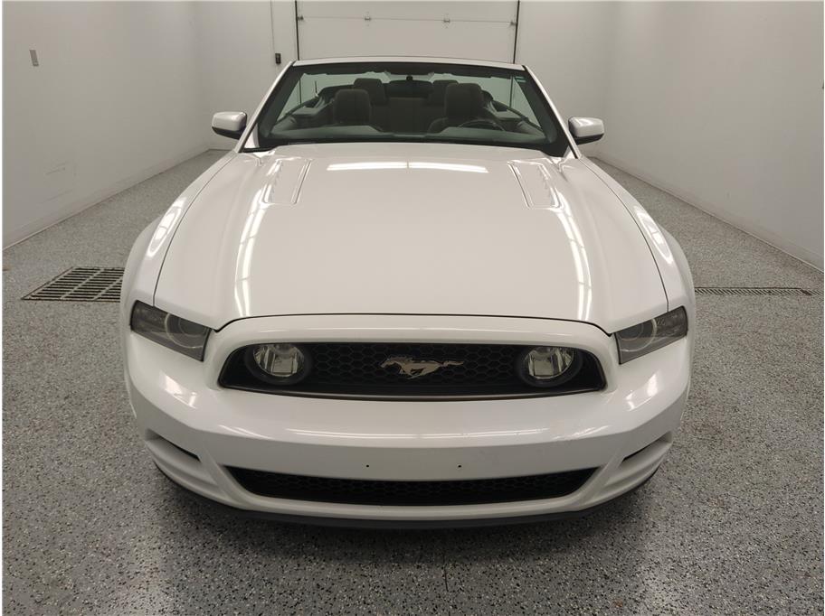 2014 Ford Mustang GT Convertible photo 3