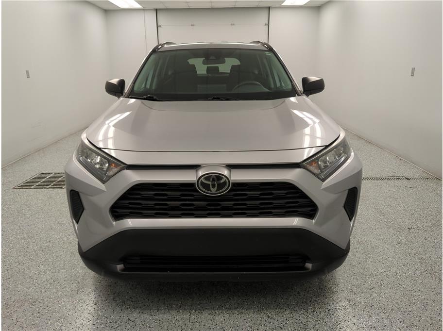 2021 Toyota RAV4 LE - Photo 2