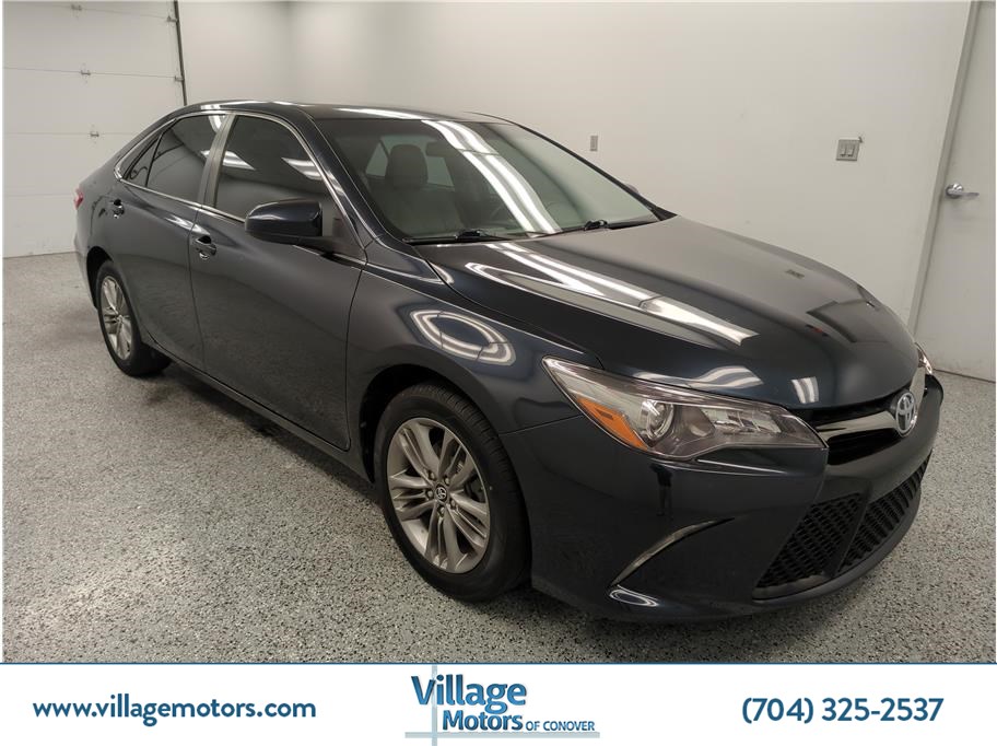 2017 Toyota Camry 2.5 Auto SE's photo