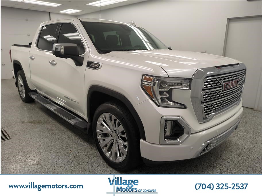 2020 GMC Sierra 4WD Crew Cab Short Box Denali's photo