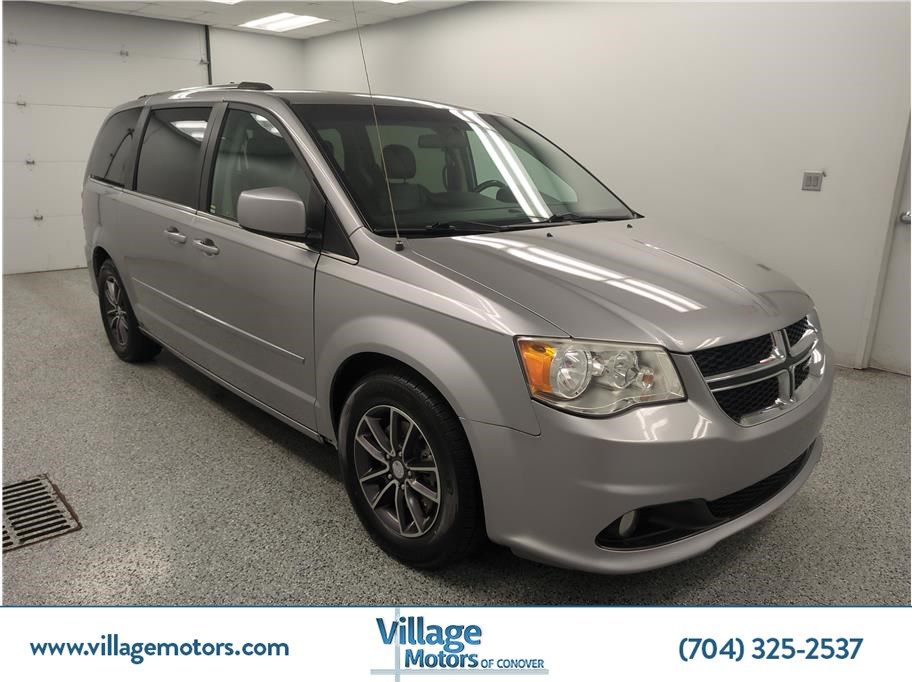 2017 Dodge Grand Caravan SXT's photo