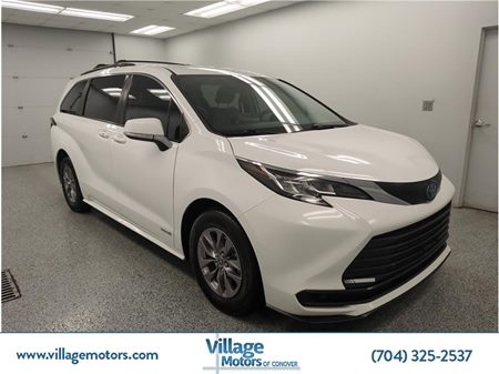 2021 Toyota Sienna LE