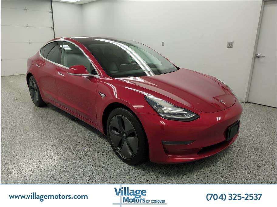 2019 Tesla Model 3 Standard Range Plus's photo