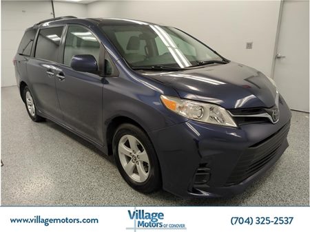 2019 Toyota Sienna LE