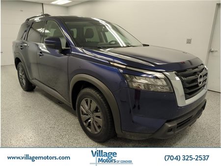 2025 Nissan Pathfinder SV