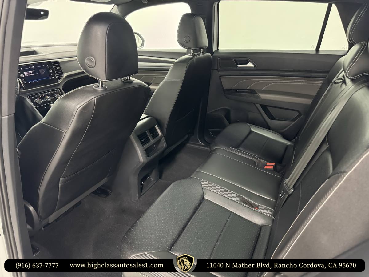2021 Volkswagen Atlas Cross Sport V6 SEL R-Line photo 19