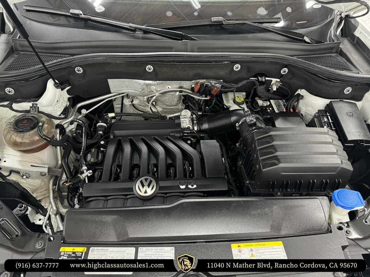 2021 Volkswagen Atlas Cross Sport V6 SEL R-Line photo 47
