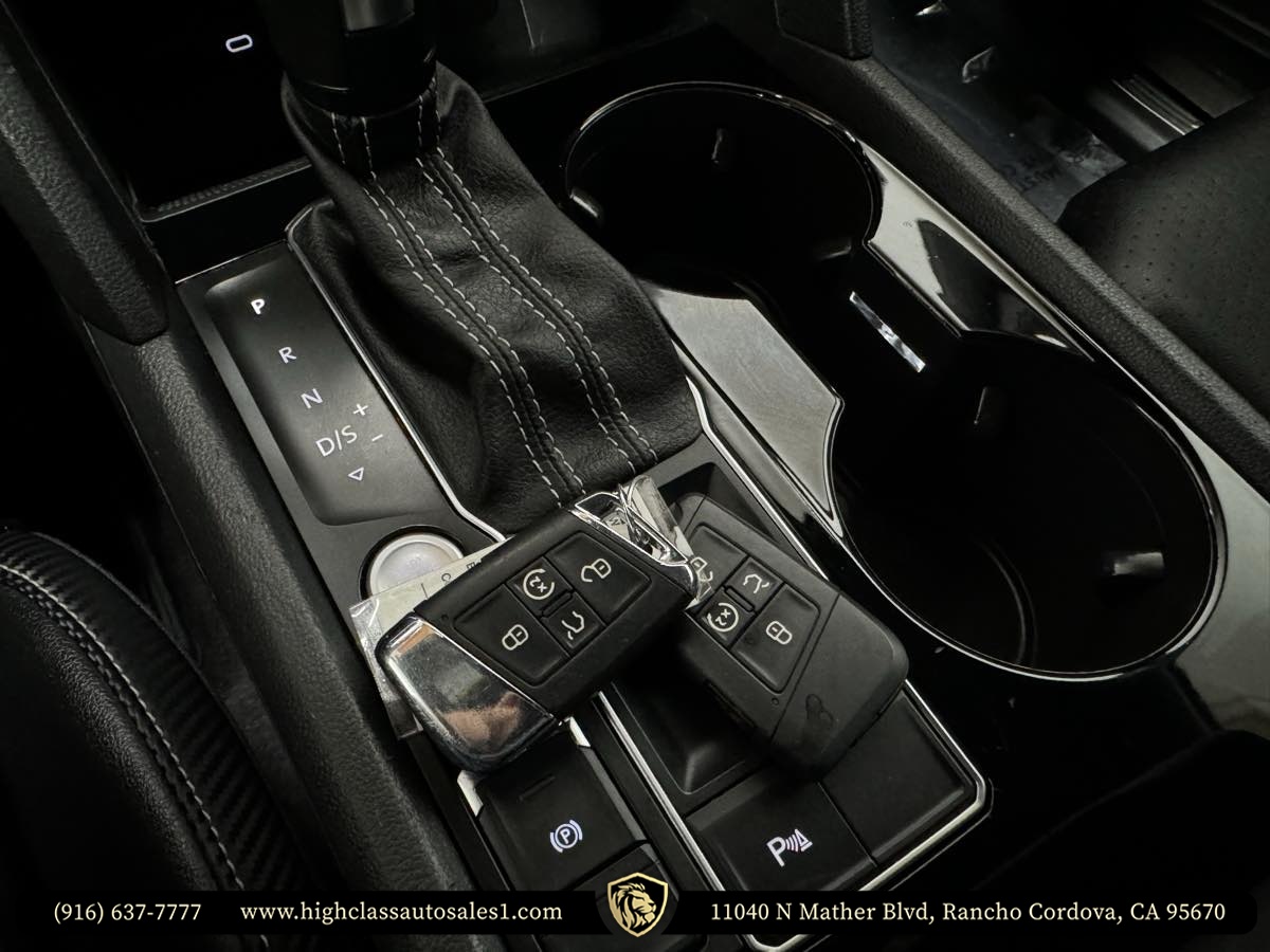 2021 Volkswagen Atlas Cross Sport V6 SEL R-Line photo 38
