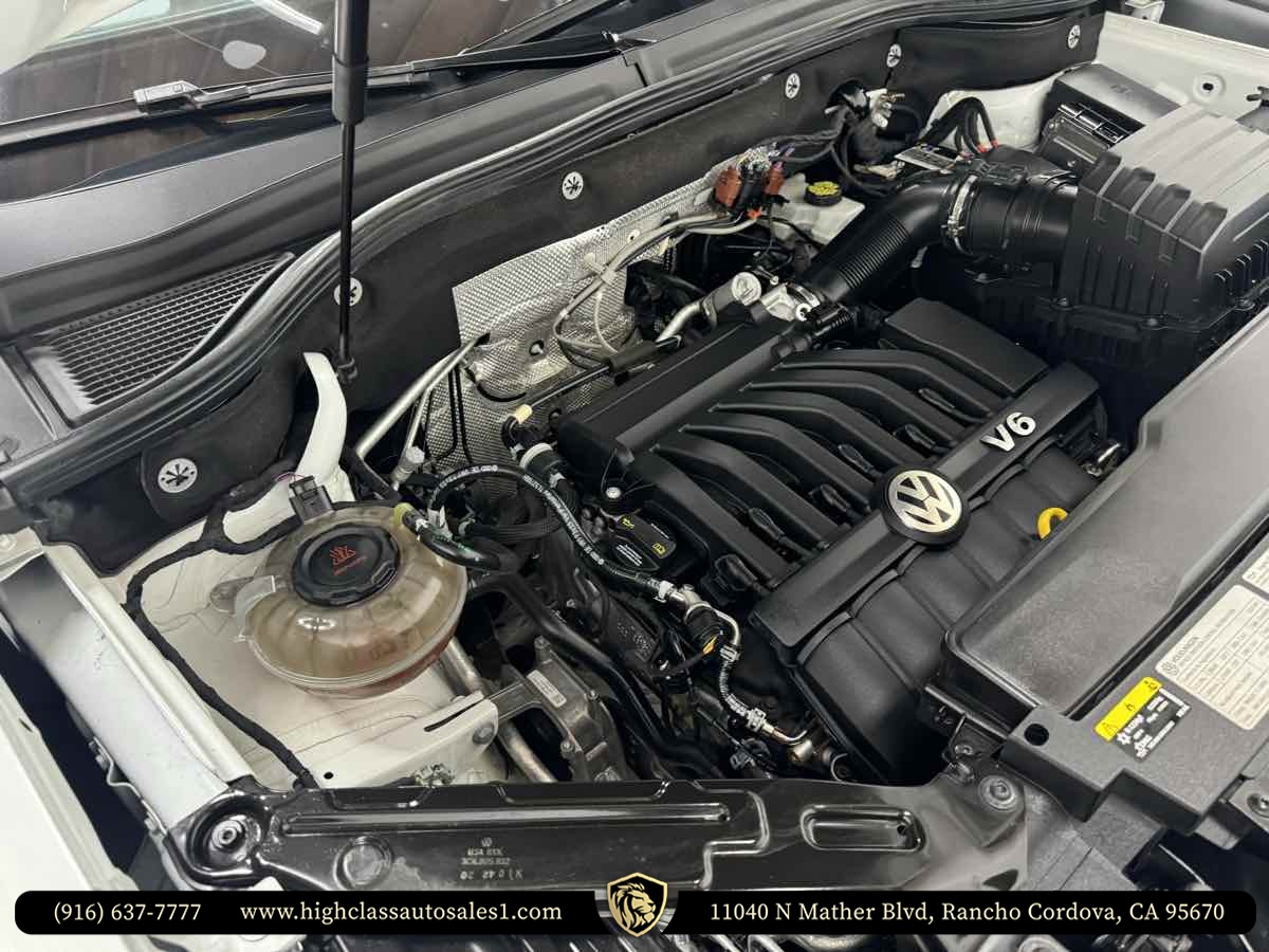 2021 Volkswagen Atlas Cross Sport V6 SEL R-Line photo 49