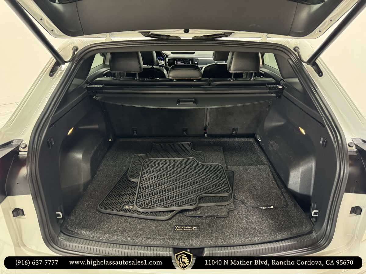 2021 Volkswagen Atlas Cross Sport V6 SEL R-Line photo 44