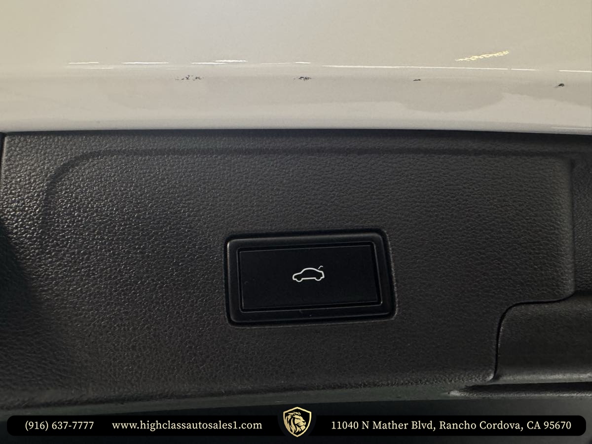 2021 Volkswagen Atlas Cross Sport V6 SEL R-Line photo 46