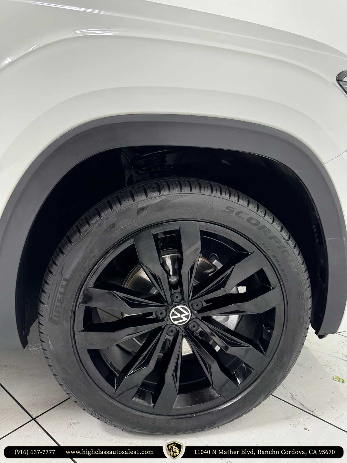 2021 Volkswagen Atlas Cross Sport V6 SEL R-Line photo 54