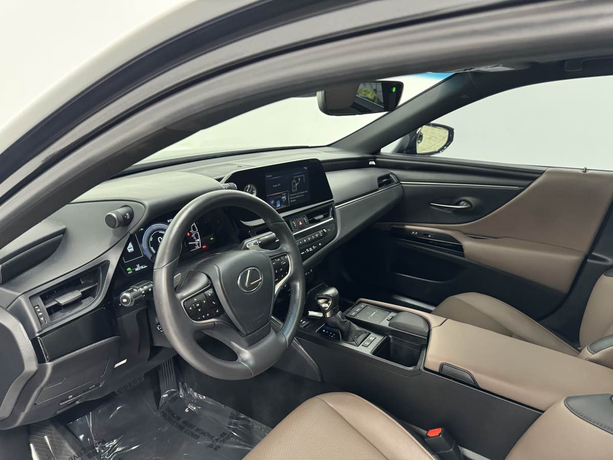 Sold 2022 Lexus ES 300h in Rancho Cordova