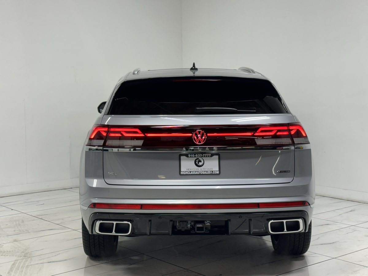 Sold 2024 Volkswagen Atlas Cross Sport 2.0T SEL Premium R-Line in 