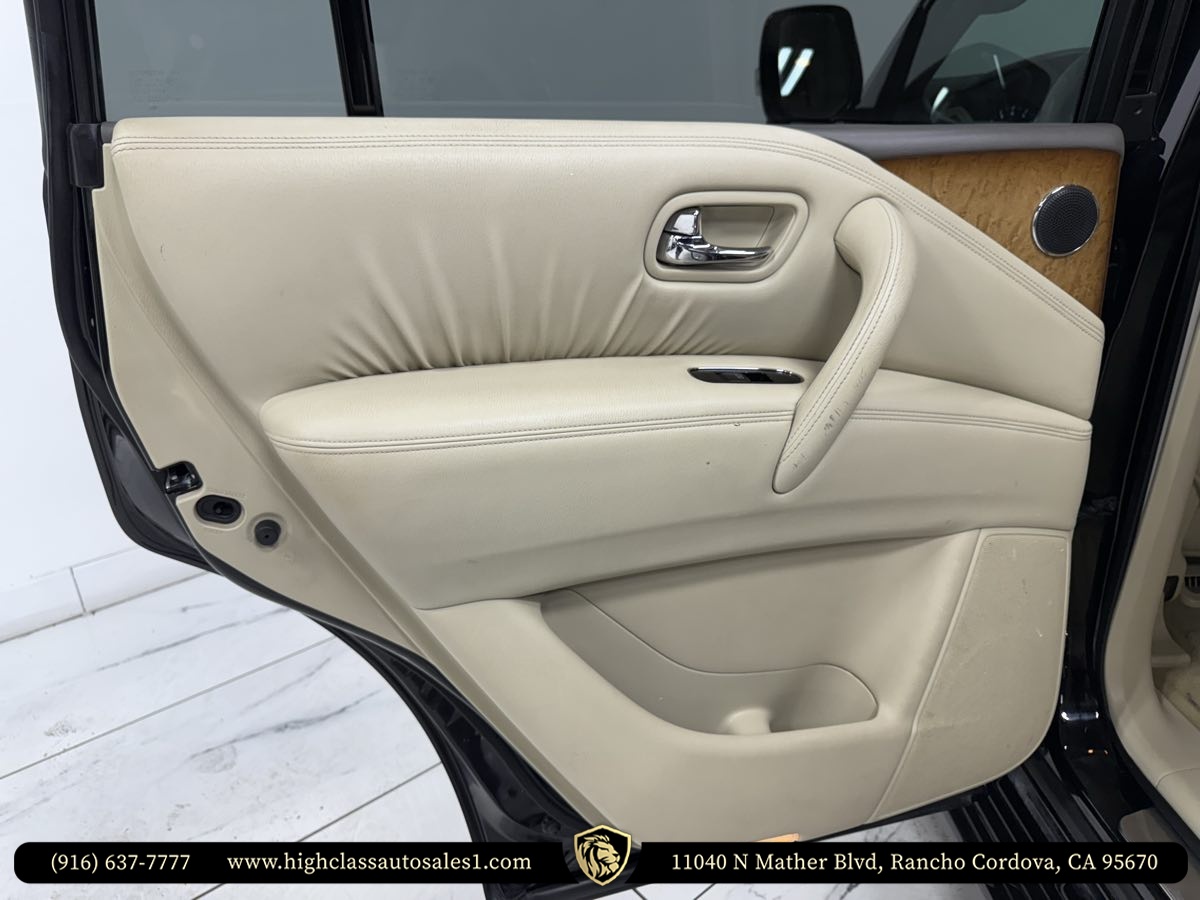 2012 Infiniti QX56 photo 18