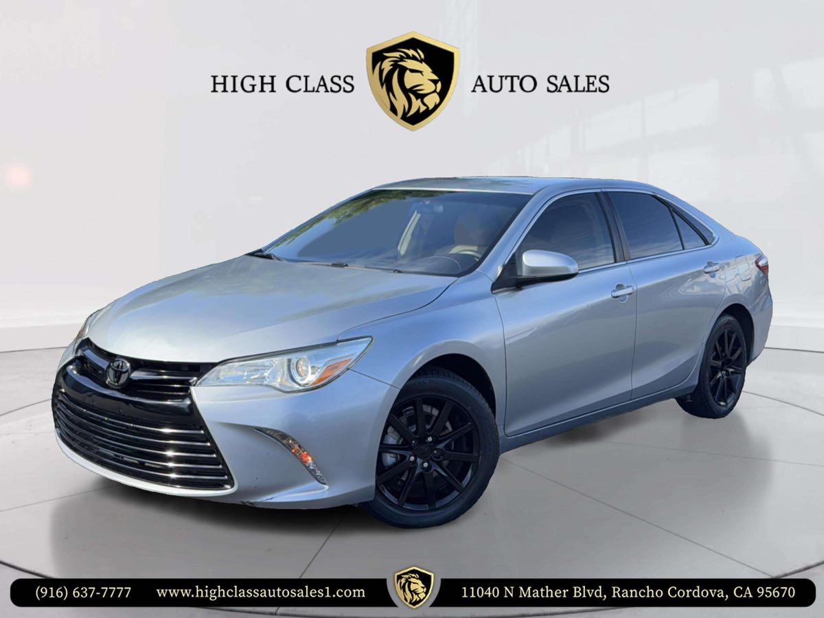 2017 Toyota Camry XLE SE photo 3