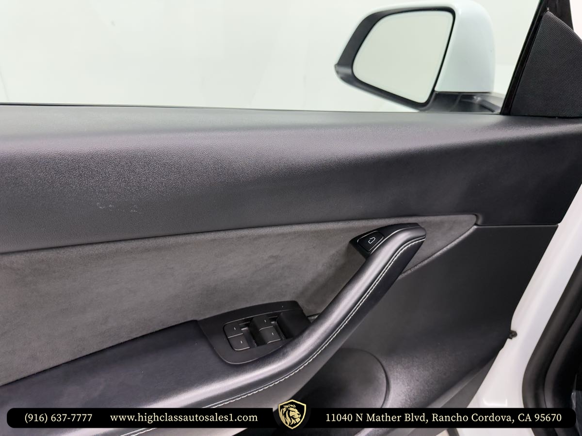 2022 Tesla Model Y Performance photo 12