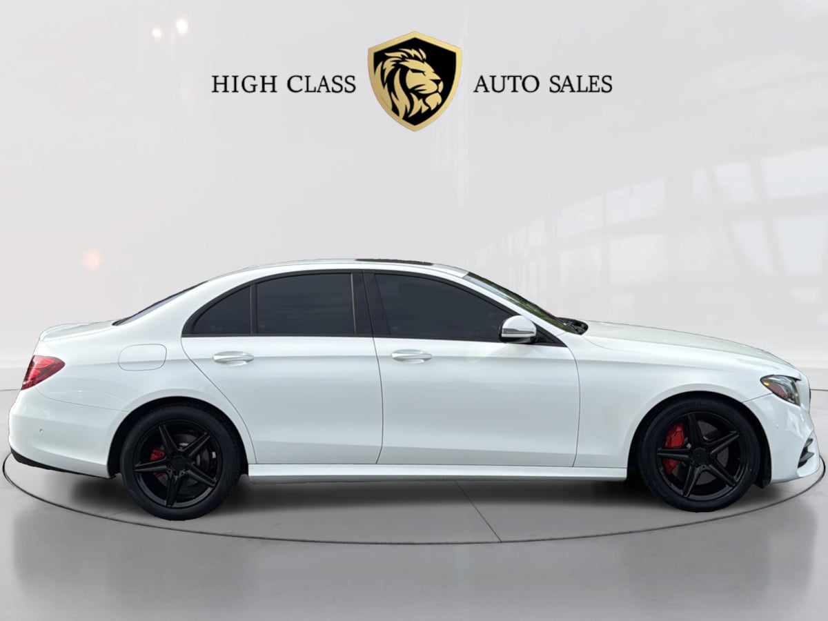 2017 Mercedes Benz E 300 Sedan photo 3