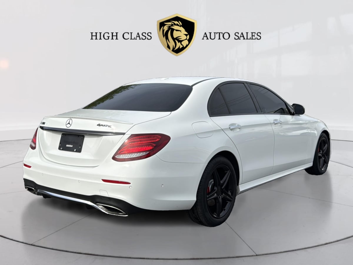 2017 Mercedes Benz E 300 Sedan photo 4