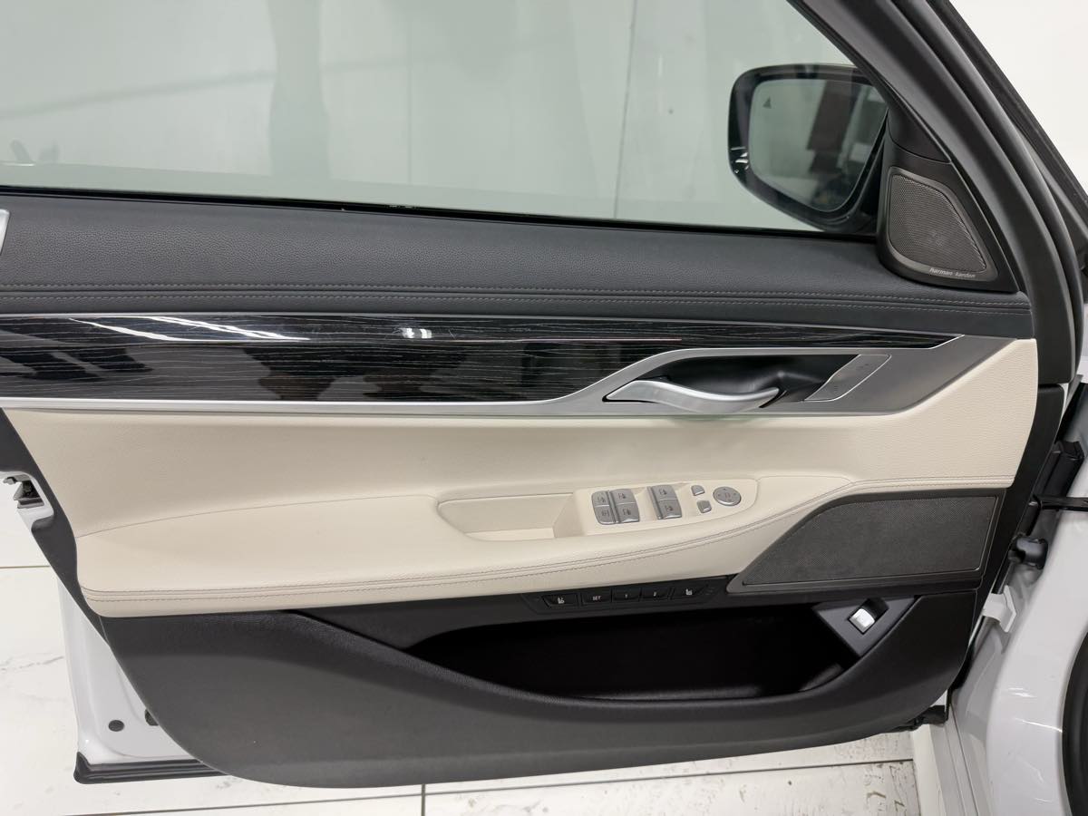 2022 Bmw 740Li photo 9