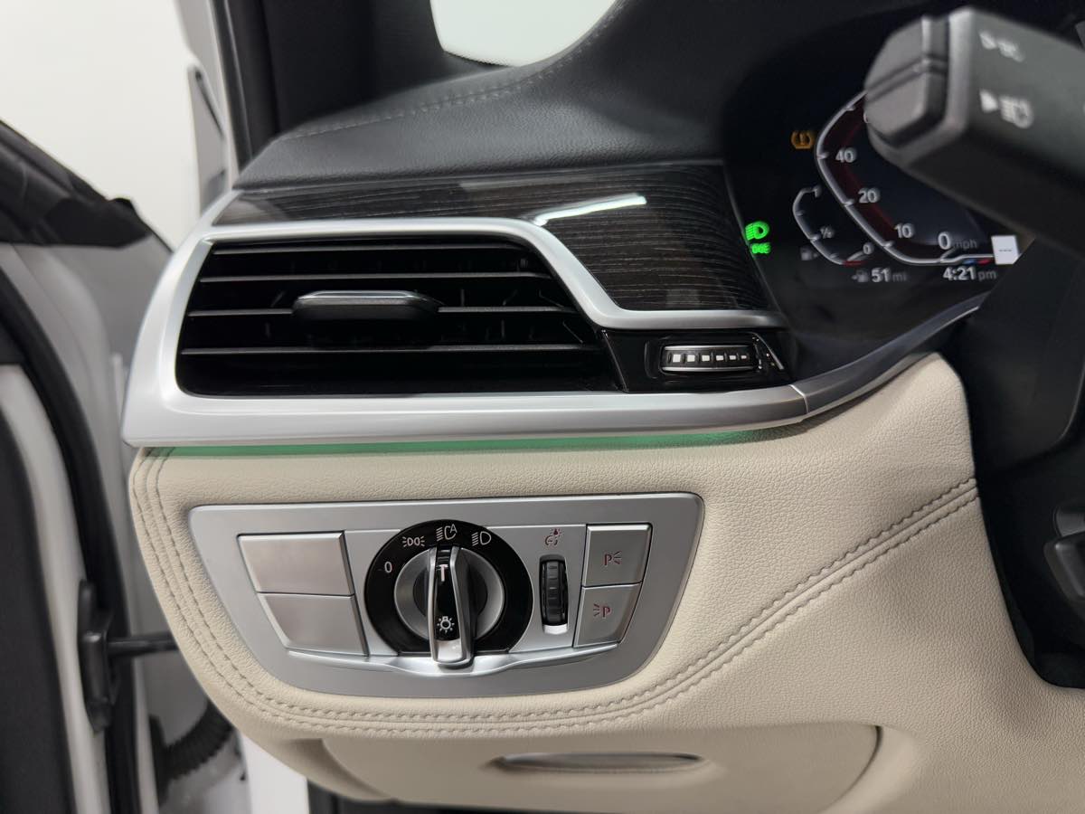 2022 Bmw 740Li photo 26
