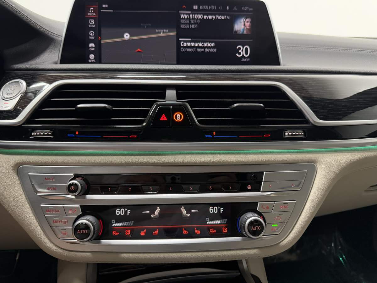 2022 Bmw 740Li photo 30