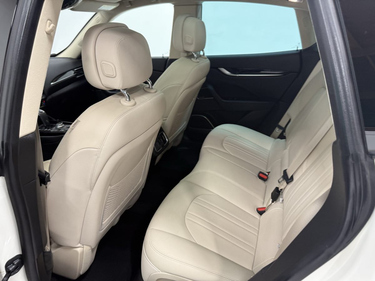 2022 Maserati Levante GT photo 15