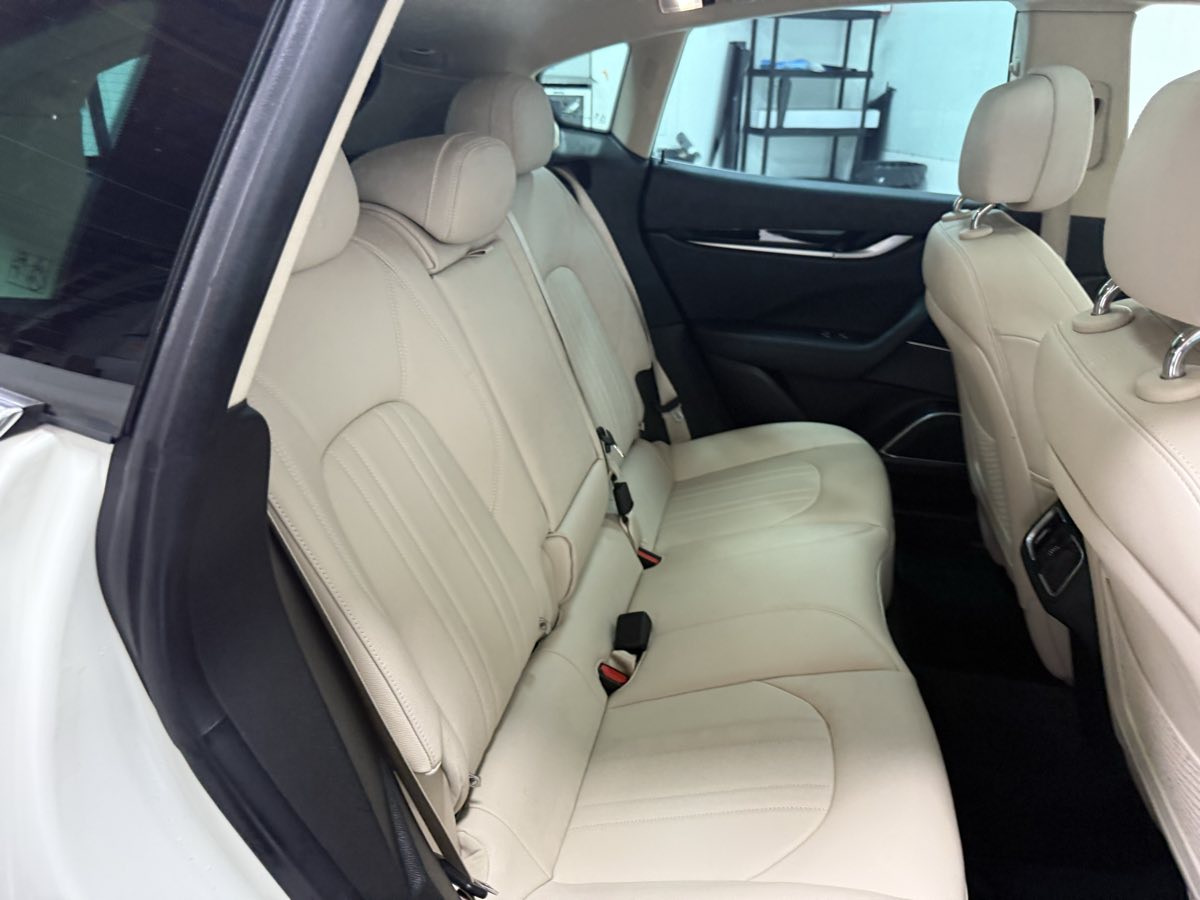 2022 Maserati Levante GT photo 20